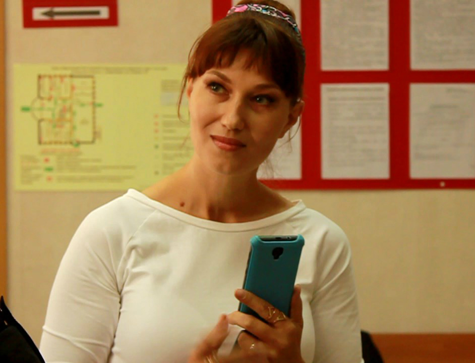 Светлана иванникова актриса биография личная жизнь Свидетель" обвинения напала на журналиста в суде "под кайфом"? Защити Светлану Л